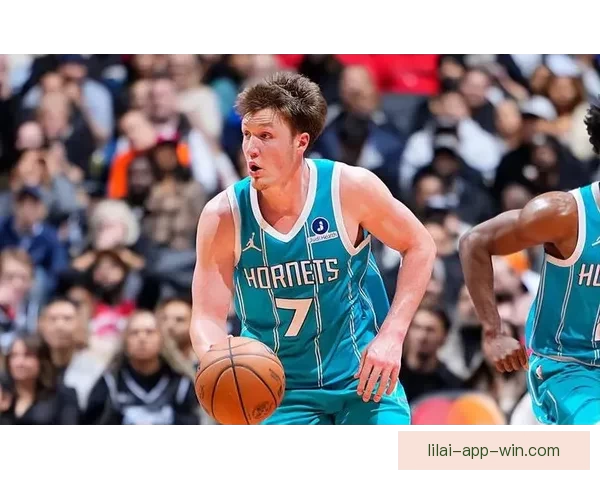 里程碑之夜克努佩尔超越肯巴沃克刷新黄蜂三分纪录